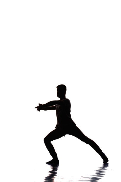 全长时尚的年轻人跳舞图片下载