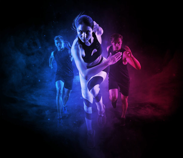 运动的年轻男女都在跑步图片下载