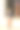 一位年轻的黑人女商人正坐在窗户上打电话。“r图片下载