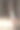 一位年轻的黑人女商人正坐在办公室外的一个大窗框上休息。“r图片下载