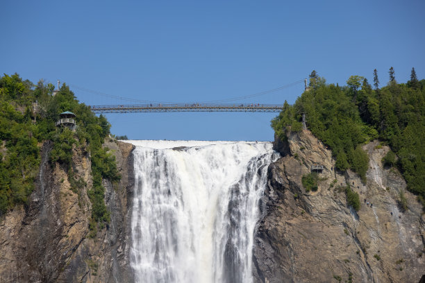 加拿大魁北克市的“元帅瀑布”图片下载