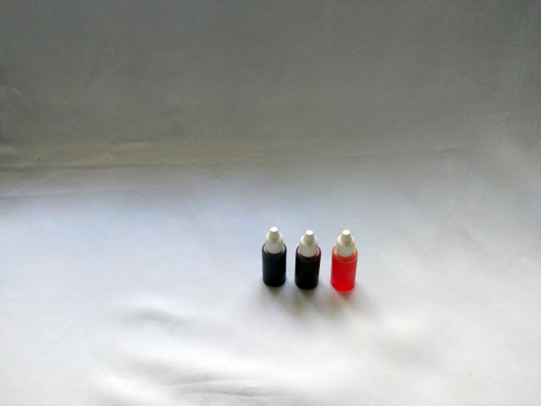 创意墨水，打印机墨水，墨水瓶色彩鲜艳图片下载