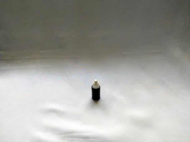 创意墨水，打印机墨水，墨水瓶色彩鲜艳图片下载