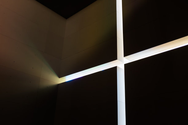 建筑外墙，水泥墙，光十字，十字架，极简主义图片下载