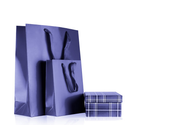 各种大小的假日购物礼品袋颜色非常紫红色图片下载