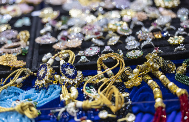 印度传统民族珠宝图片下载