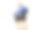 戴着蓝色手套的女孩拳击手在进行运动拳击。图片下载