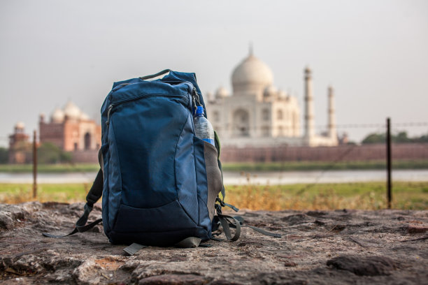 泰姬陵旅游照片背包图片下载