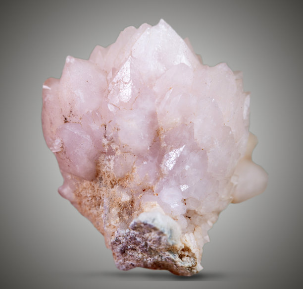 粉红色石英矿物标本石岩地质宝石晶体图片下载