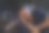 沮丧的年轻亚洲男子躺在床上无法入睡失眠图片下载