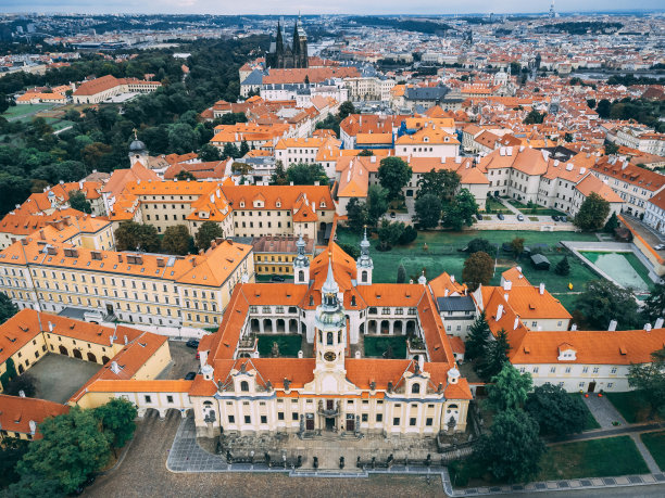 捷克共和国布拉格的洛蕾塔教堂图片下载