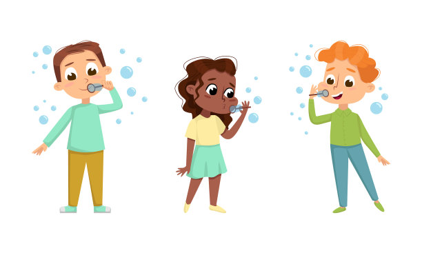 有趣的男孩和女孩在玩肥皂泡图片下载