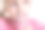 一名5岁的女孩吸入吸入器以稀释痰液以防肺部疾病。小儿咳嗽的治疗。喷雾器疗法图片下载