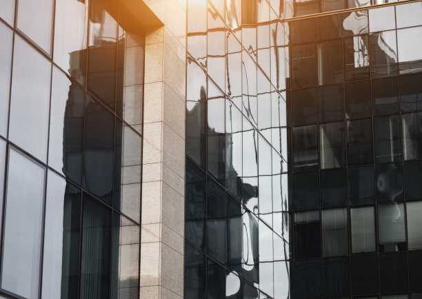 一座现代化的办公大楼图片下载