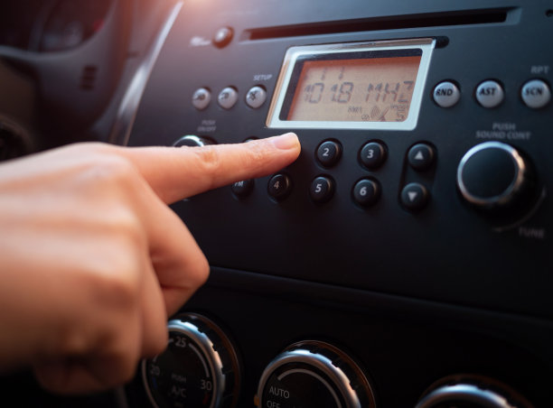 操作车辆控制台图片下载