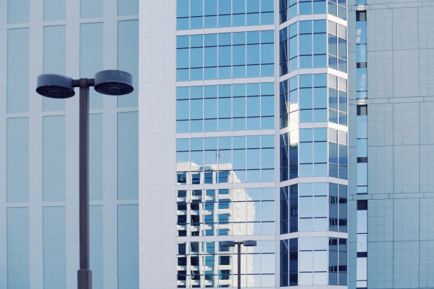 摩天大楼的光、影、形图片下载