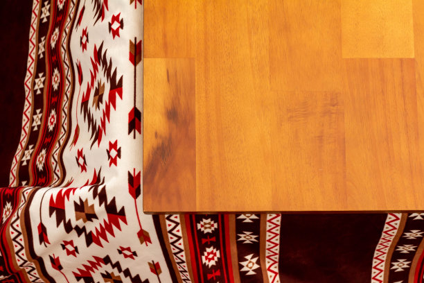 光从客厅的窗户射进来图片下载