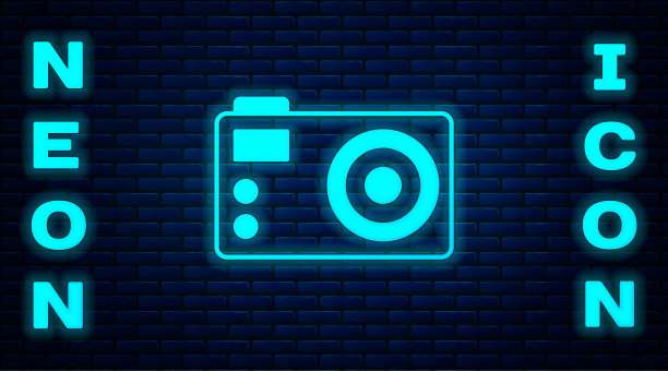 发光的霓虹灯照片相机图标孤立在砖墙背景。与相机。数码摄影。向量图片下载