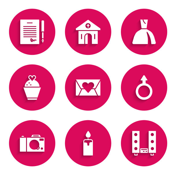 装上情人节爱心蜡烛的信封图片下载