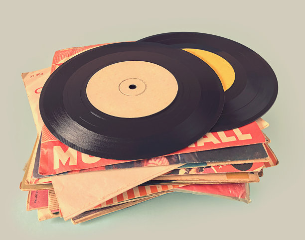一堆复古唱片封套上的几张唱片图片下载