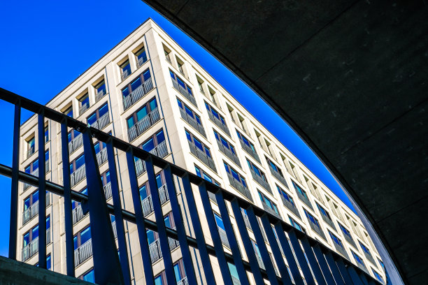 现代混凝土plattenbau立面图片下载