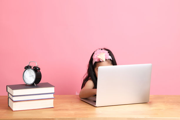 在家里学习图片下载