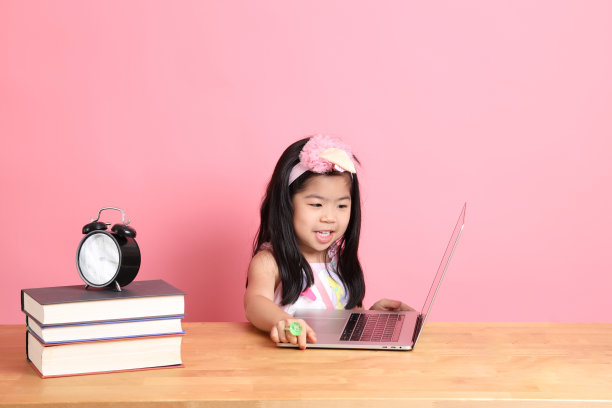 在家里学习图片下载