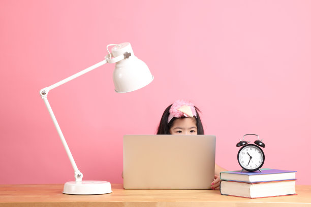 在家里学习图片下载