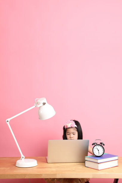 在家里学习图片下载