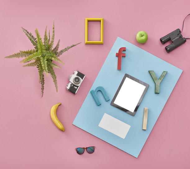 阅览室书架旧砖墙温馨的室内装饰图片下载