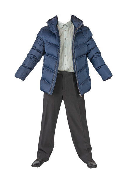 男性夹克，衬衫，黑色裤子和黑色皮靴孤立在白色背景。男人的秋天的衣服图片下载