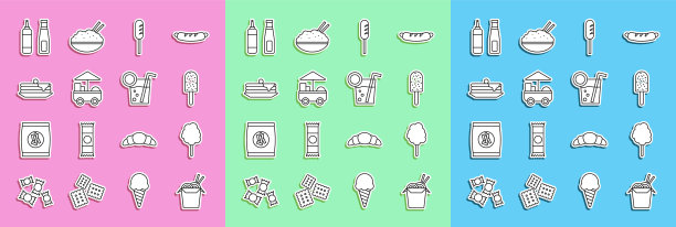 设置亚洲面条和筷子，棉花糖，冰淇淋，炸香肠，街头快餐车，煎饼堆栈，酱瓶和鸡尾酒图标。向量图片下载