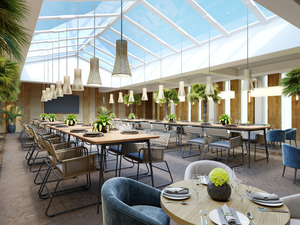 豪华餐厅内棕榈树，大玻璃中庭，木墙和时尚的家具。图片下载