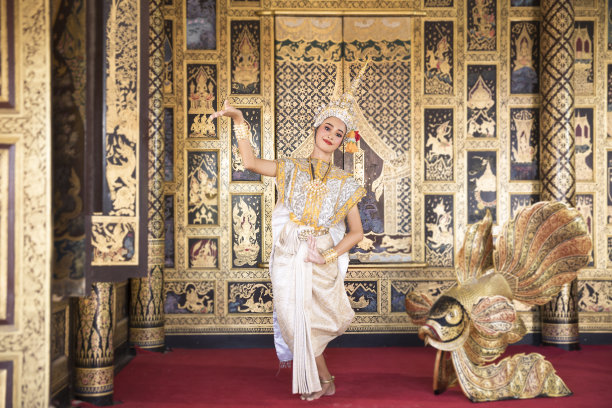 《罗摩衍那》文学中，孔夫子在苏番抹茶的表演图片下载