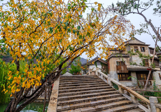 中国复古风格建筑。古典园林。古北水镇。图片下载