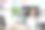 很高兴公司的年轻女老板在私人橱柜里休息图片下载
