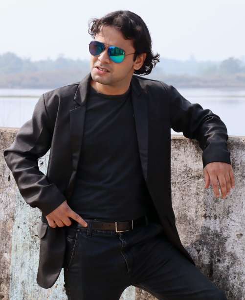 冬季时尚男模图片下载