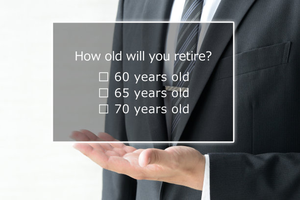 商人举手询问退休年龄图片下载