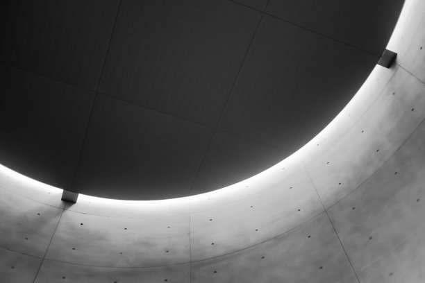 裸投在地方灰色混凝土墙纹理背景图片下载