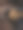 女人的登山靴在深色的木头上图片下载