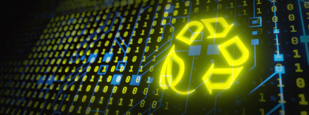 HUD玻璃屏幕上的绿色生态循环符号反映在未来的电子电路横幅上图片下载