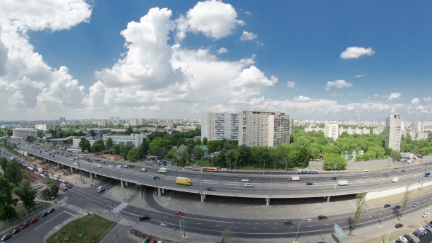 莫斯科雅罗斯拉夫尔高速公路高架公路上的交通时间间隔图片下载