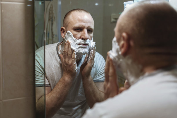 准备刮胡子了!图片下载