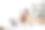 一名年轻的亚洲女性戴上vr眼镜进入虚拟模拟世界。未来科技数字网络世界。享受虚拟世界的人。图片下载
