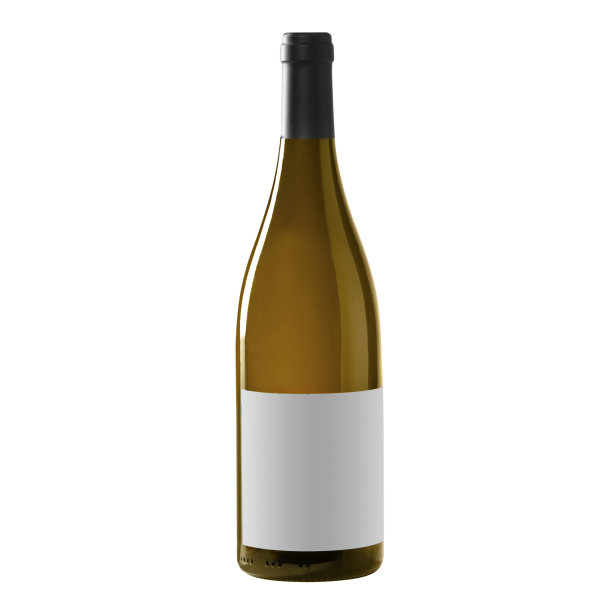 白酒瓶与空白标签孤立在白色背景。图片下载