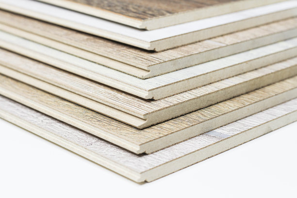 层压板。铺设层压地板。地板覆盖物。德国品质。图片下载