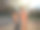 一名女子受伤后按摩膝盖的照片图片下载
