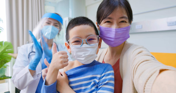 COVID-19疫苗selfies图片下载