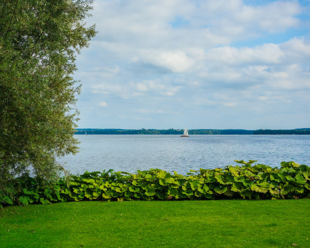 水上的船景图片下载