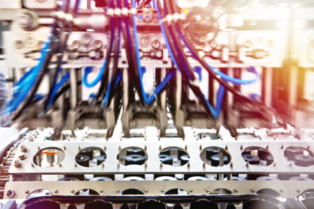 工业杯灌装封合直线机图片下载